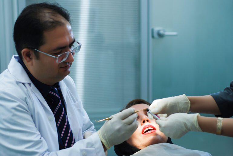 اهمیت مراجعه منظم به دندانپزشک