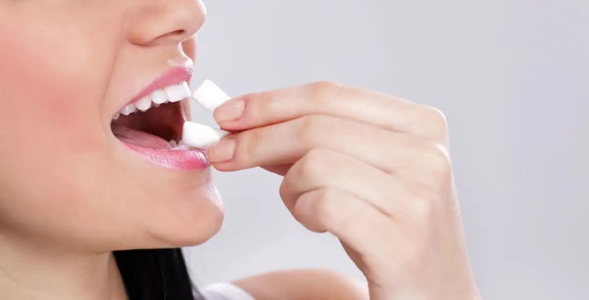 آدامس؛ دوست یا دشمن دندان‌ها؟